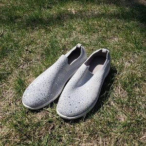 Womens Kelly and Katie  9M slip on grey bling worn once BRIDE PROM DANCE